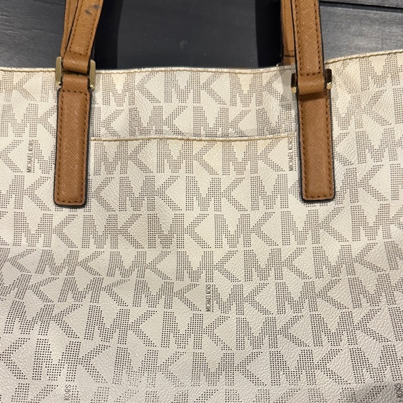 Michael Kors Signature Cream and Brown Tote - Picture 9 of 9